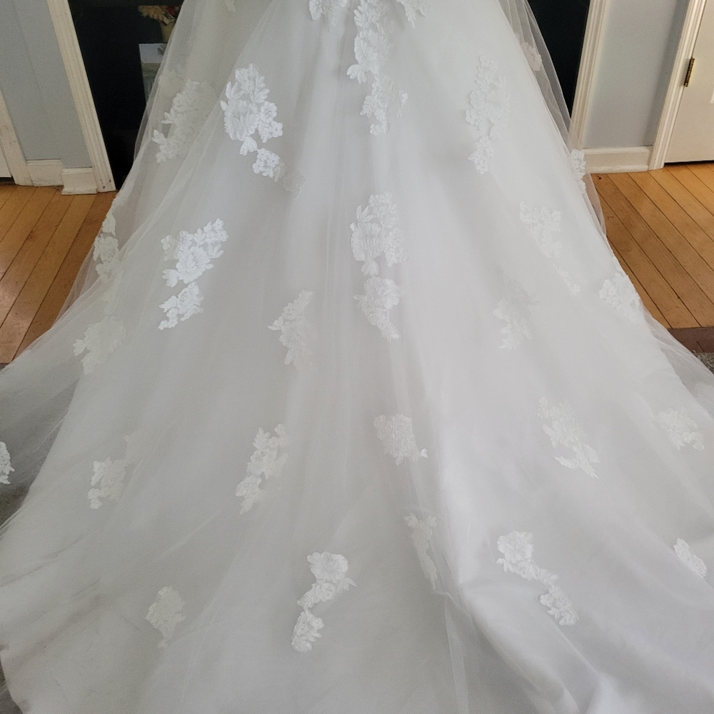 White DaVinci Dress Size 6 Style #50236 - Picture 7 of 16